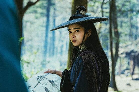 A scene from ″Alienoid 2″ starring Kim Tae-ri [CJ ENM]