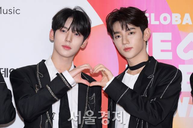 제로베이스원 한유진, 장하오의 완벽 비주얼 하트