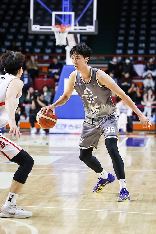 KCC 승리를 이끈 송교창. 사진 | KBL