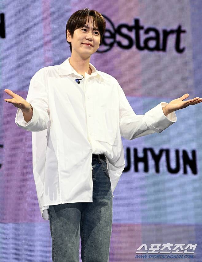 9일 블루스퀘어 마스터카드홀에서 열린 가수 규현의 EP 'Restart'의 발매 기념 쇼케이스, 규현이 포토타임을 갖고 있다. 한남동=허상욱 기자wook@sportschosun.com/2024.01.09/