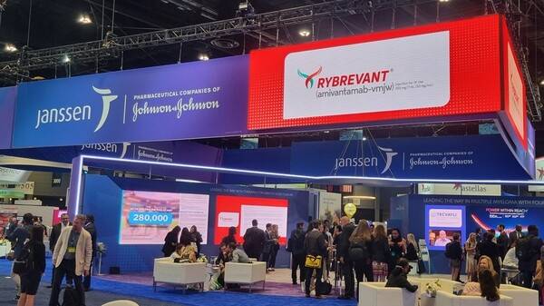 ASCO2023 당시 J&J 부스 모습(사진=황병우 기자)