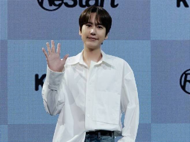 가수 규현. 안테나