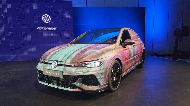 최신 IDA 음성인식 기술이 탑재된 폭스바겐 골프 GDI. [라스베이거스=김성우 기자]