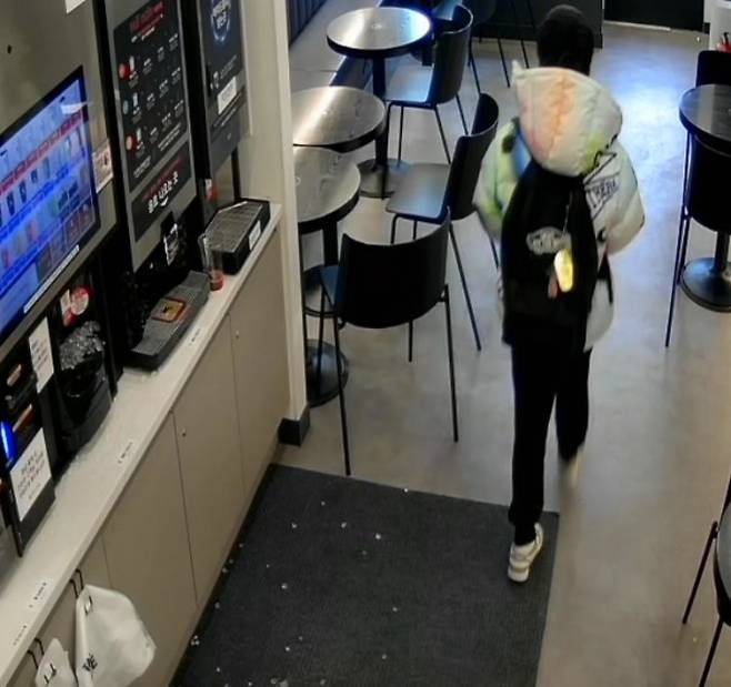 손편지와 돈을 남기고 떠나는 초등학생. 자영업자 커뮤니티인 ‘아프니까 사장이다’