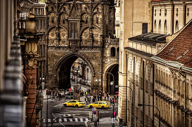 13세기 지어진 프라하 화약탑 / 사진=prague.eu
