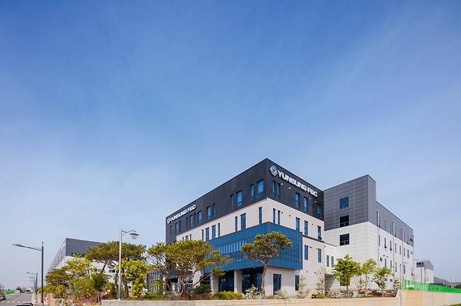 윤성에프앤씨 본사