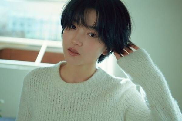 연기대상을 수상한 김태리는 지금까지 온 길에 후회는 없다며 앞으로도 지금에, 현재에 집중하고 싶다고 말했다. 사진|CJ ENM