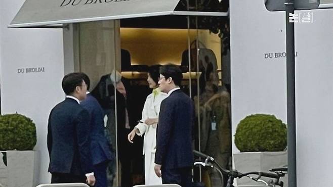 [논썰] 김건희 ‘28일째 은거’ 두더지 게임, 특검 에너지 더 응집중. 한겨레TV