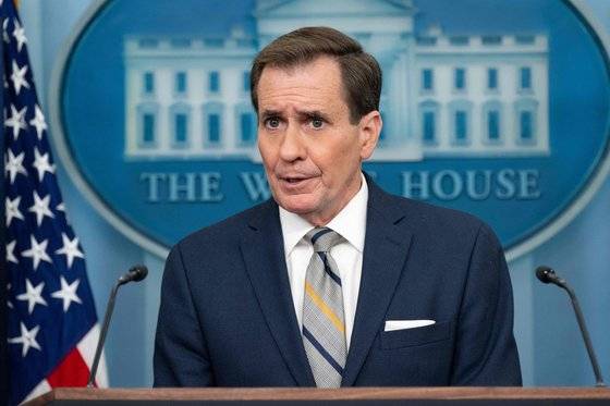 존 커비 백악관 국가안전보장회의(NSC) 전략소통조정관이 11일 미국 워싱턴DC 백악관에서 브리핑하고 있다. AFP=연합뉴스