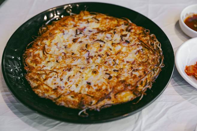 베짱이 문어국밥의 문어전