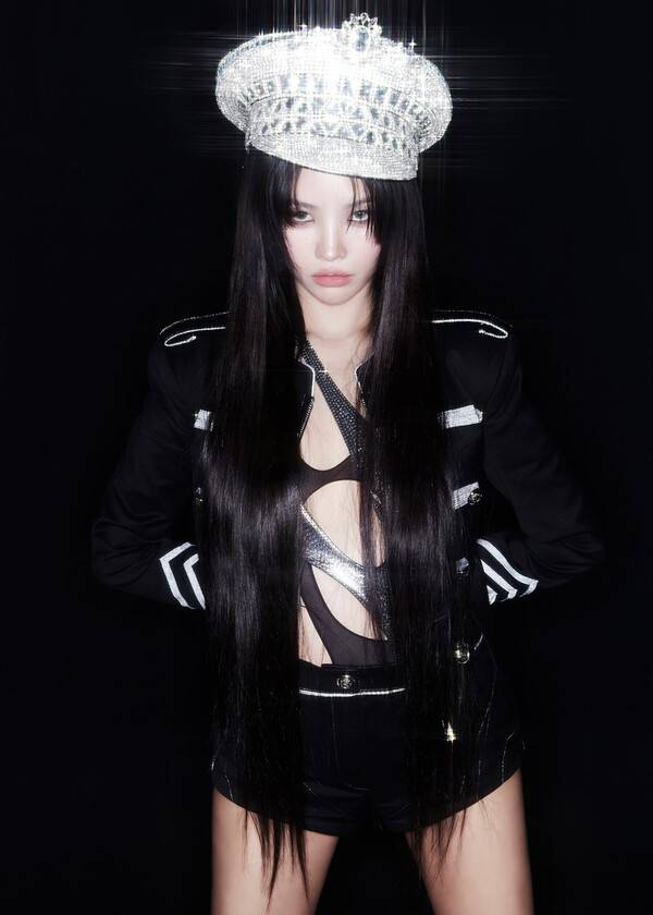 ▲ (여자)아이들 소연 콘셉트 사진. 제공|큐브엔터테인먼트