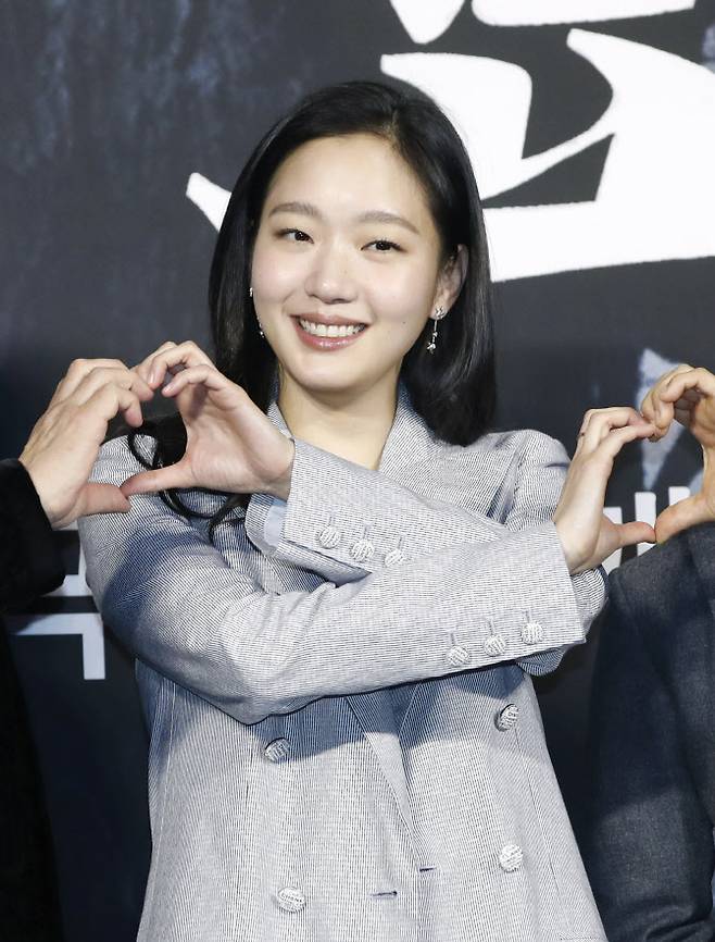 배우 김고은이 17일 서울 중구 더 플라자 호텔 서울에서 열린 영화 ‘파묘‘(감독 장재현) 제작보고회에서 포즈를 취하고 있다.(사진=뉴스1)