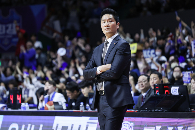 서울 SK 나이츠 전희철 감독./KBL