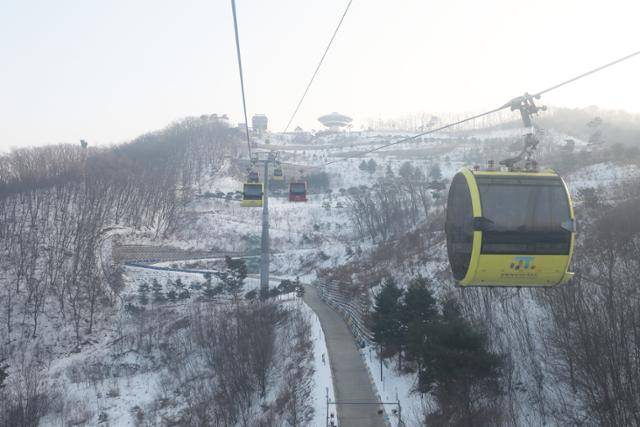 길상산 자락의 강화루지. 출발지점까지는 케이블카를 타고 올라간다. ⓒ박준규