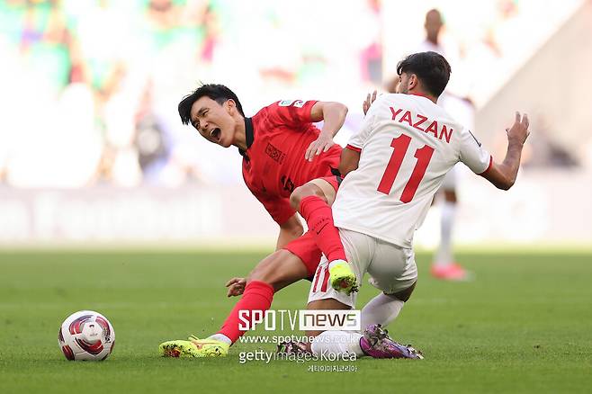 ▲ 위르겐 클린스만 감독이 이끄는 한국 축구대표팀은 20일(한국시간) 카타르 도하 알투마마 스타디움에서 열린 요르단과 2023 아시아축구연맹(AFC) 카타르 아시안컵 E조 조별리그 2차전에서 2-2로 비겼다. 현재까지 총 경고는 7장이다