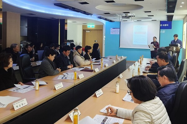 에스알(SR)은 23일 수서역에서 수서·동탄·평택지제역 지역포럼단과 합동포럼을 개최해 지난해 지역문제해결 우수성과를 공유하고 올해 활동방향을 논의했다. ⓒ에스알