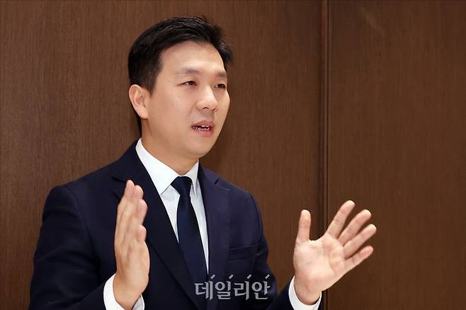 김지수 한반도미래경제포럼 대표가 22일 오전 서울 여의도의 한 카페에서 데일리안과 인터뷰를 하고 있다. ⓒ데일리안 홍금표 기자