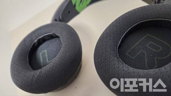 쿠션이 굉장히 편안한 착용감을 준다 [사진=곽도훈 기자]