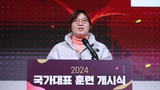 대한장애인체육회 국가대표 이천선수촌 2024년 훈련 개시식에서 문화체육관광부 장미란 제2차관이 격려사를 하고 있다. 사진 | 대한장애인체육회