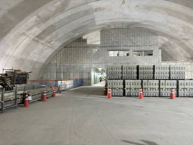 터널정거장 대합실. GTX 서울역은 지하1~3층으로 건설되는데, 지하 1층에는 개척정거장 환승대합실, 지하 2층에는 터널정거장 대합실, 지하 3층에는 터널승강장이 지어진다.ⓒ데일리안 임정희 기자