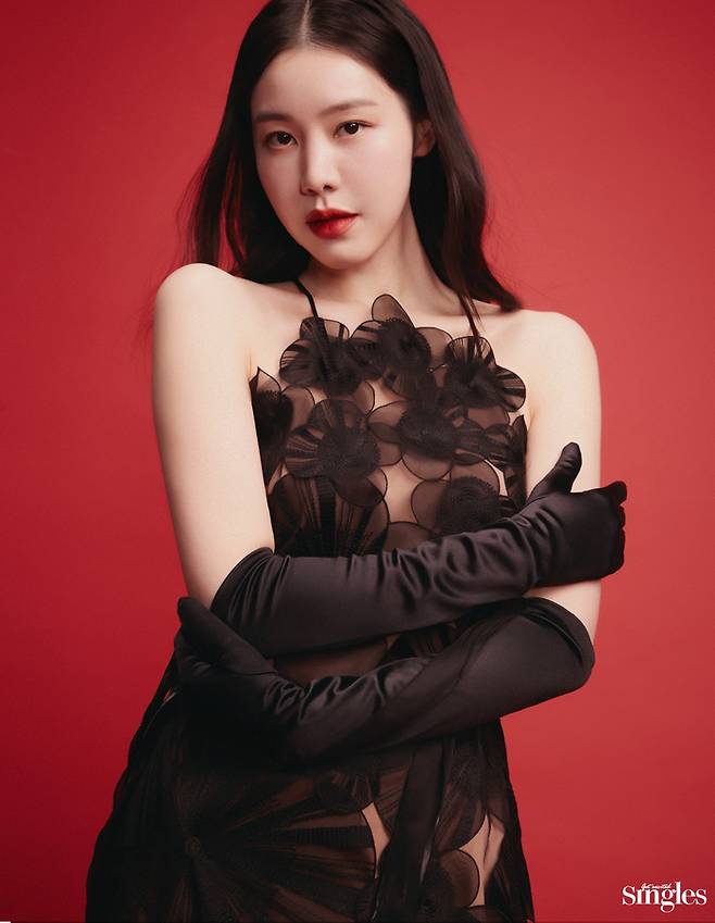 티빙 ‘환승연애 3’에 출연한 배우 김예원 패션 화보. 사진 싱글즈