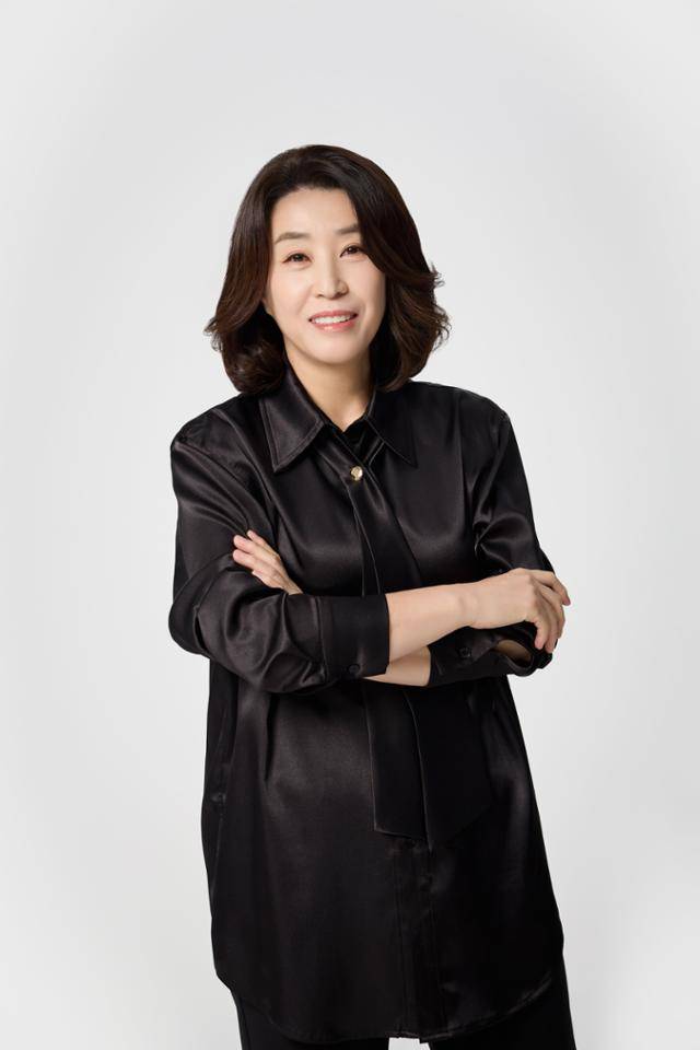 김미경이 딸과 어머니를 향한 애정을 드러냈다. 씨엘엔컴퍼니 제공