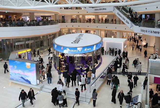 18일 오픈한 서울 영등포구 타임스퀘어에 위치한 갤럭시 스튜디오 전경. 삼성전자&nbsp;&nbsp;