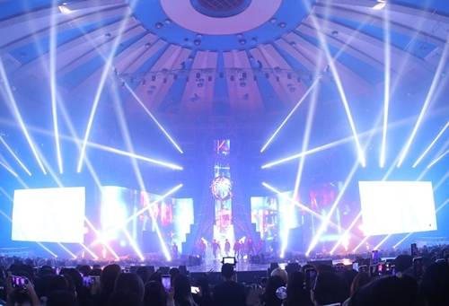 에이티즈는 완벽한 라이브는 물론 화려한 퍼포먼스로 시선을 단숨에 사로잡았다. 사진 = KQ엔터테인먼트