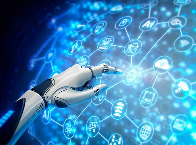 최근 국내외 IT 업계에서 인공지능(AI)이 인간의 일자리를 대체할 것이라는 위기감이 맴돌고 있다. /사진=이미지투데이