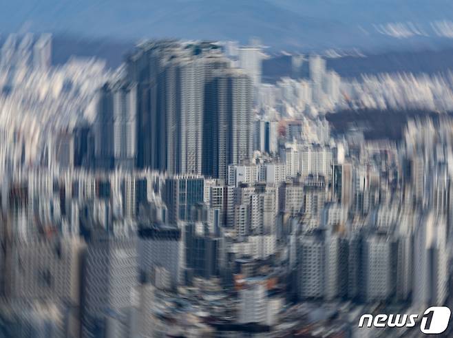 작년 아파트 청약 당첨자 절반은 '2030'…시세차익·규제 완화 영향