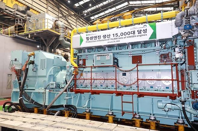 The 15,000th HiMSEN engine [Courtesy of HD Hyundai Heavy Industries]