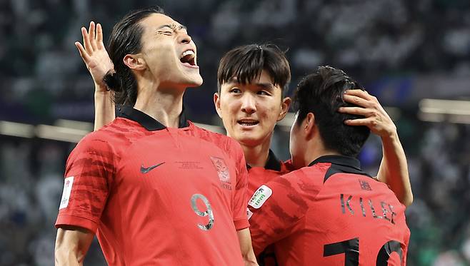 31일 카타르 도하 에듀케이션 시티 스타디움에서 열린 2023 아시아축구연맹(AFC) 아시안컵 16강전 한국과 사우디아라비아의 경기. 종료 직전 동점골을 넣은 조규성이 포효하고 있다. 도하 | 연합뉴스