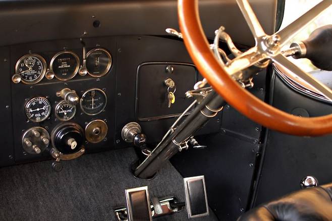 1915년 피어스-애로우(Pierce-Arrow)