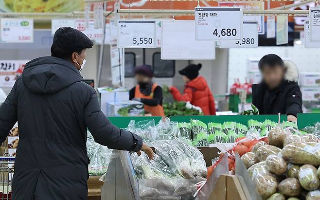 설 연휴 기간 물가 상승 압박이 계속될 것으로 보인다.[사진=뉴시스]