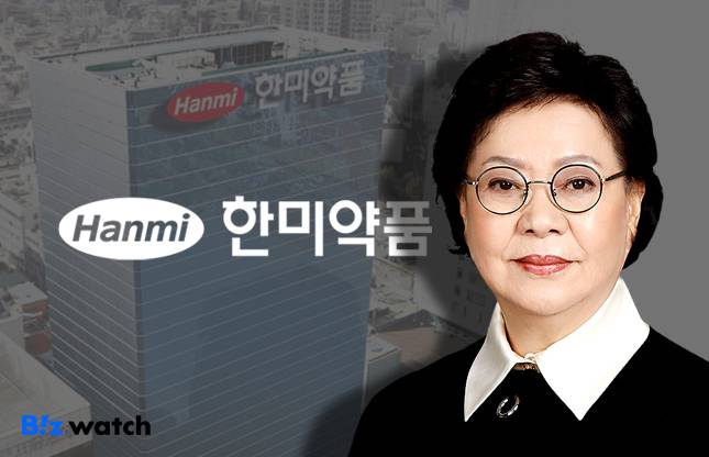 OCI그룹과의 통합을 추진하며 모녀와 형제간 경영권 분쟁에 휩싸인 한미그룹이 통합에 대한 의지를 재차 드러냈다.