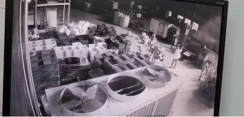 공장 내 CCTV 캡처