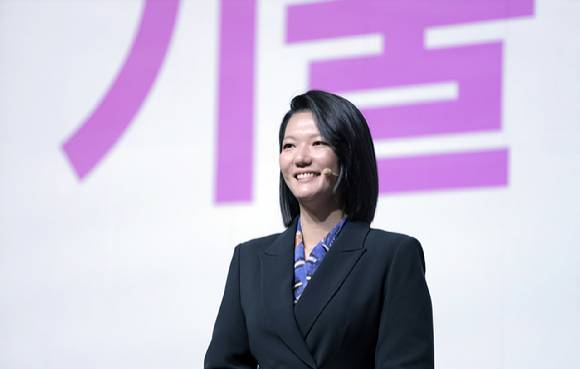 최수연 네이버 대표가 24일 단(DAN) 23 컨퍼런스에서 발표하고 있다 [사진=네이버]