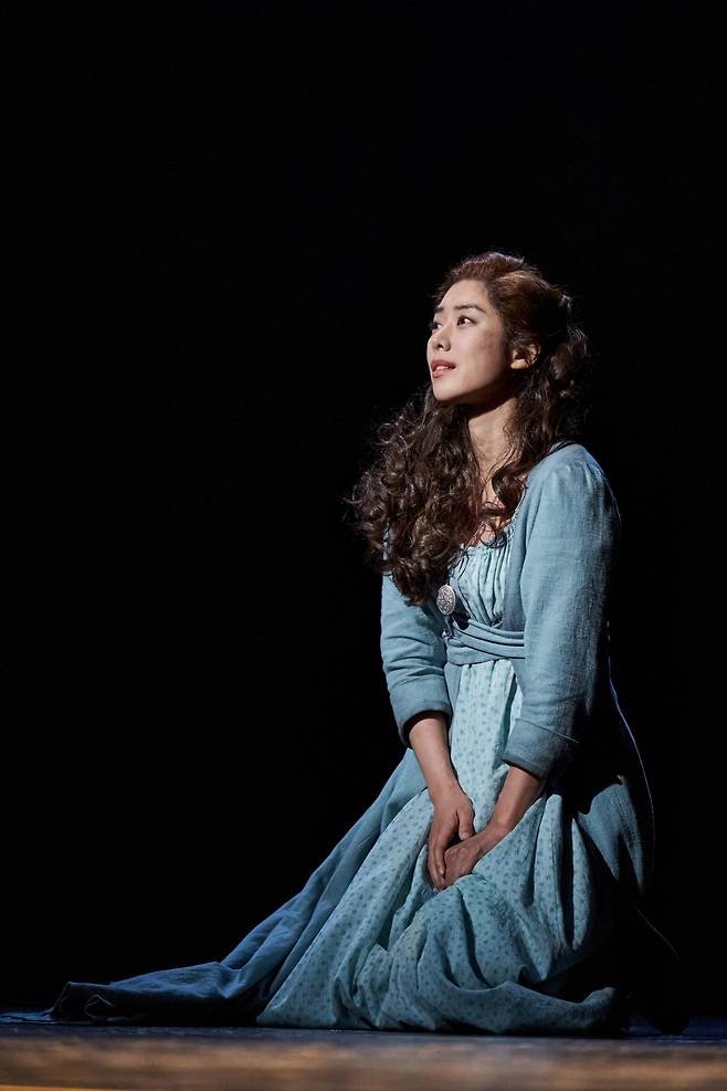 배우 조정은 뮤지컬 ‘레미제라블’ 한국 공연의 초연부터 세 번째 시즌까지 판틴을 도맡고 있다. 그는 “판틴을 연기할 수 있는 나이대에 ‘레미제라블’을 할 수 있다는 것이 큰 행운”이라고 했다. [(주)레미제라블코리아 제공]