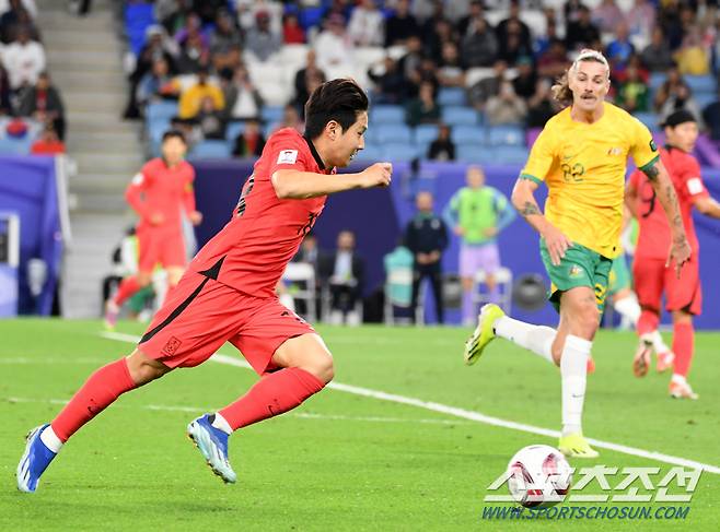 2일(현지시간) 카타르 알와크라 알자누브 스타디움에서 열린 2023 아시아축구연맹(AFC) 카타르 아시안컵 8강전 대한민국과 호주의 경기. 이강인이 돌파를 시도하고 있다. 알와크라(카타르)=박재만 기자pjm@sportschosun.com/2023.02.02/