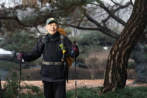 1937년생 이상목씨는 2016년 80세에 백두대간을 일시종주했다. 지금은 90세에 불수사도북을 24시간 내 완주하는 걸 목표로 삼고 있다.