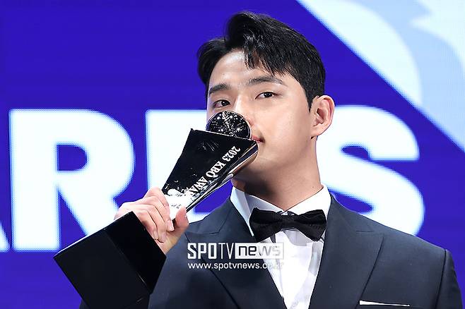 ▲ 문동주도 시작은 울퉁불퉁했지만 2년 차 급성장을 이루며 신인상을 차지했다 ⓒ곽혜미 기자