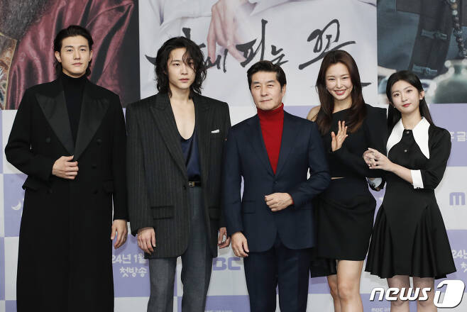 배우 이기우(왼쪽부터)와 이종원, 김상중, 이하늬, 박세현/뉴스1 ⓒ News1