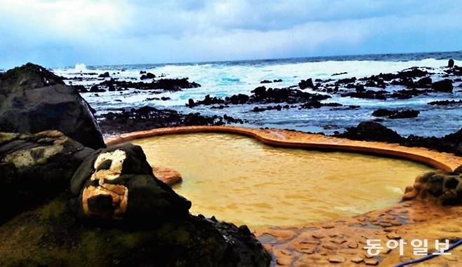 바닷가에 있는 코가네자키 후로후시 온천