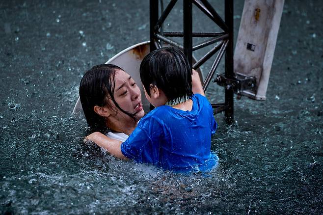 ‘대홍수’ 스틸. (사진=넷플릭스 제공)