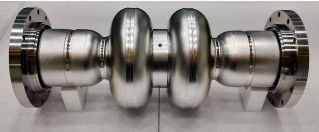 1.5GHz 초전도 가속관. 사진=뉴시스