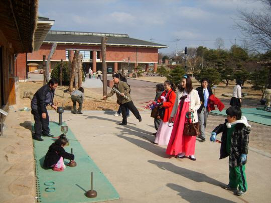 전남 영암군 삼호읍에 위차한 농업박물관 설날 문화체험. 전남도 제공