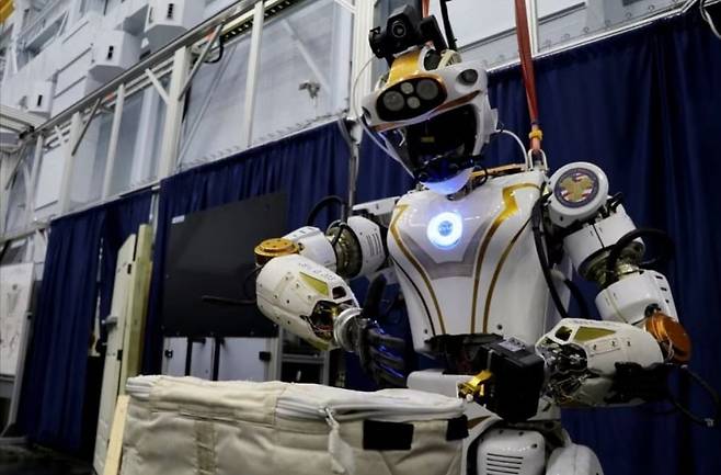 NASA가 개발 중인 휴머노이드 로봇 '발키리'   사진 : 로이터