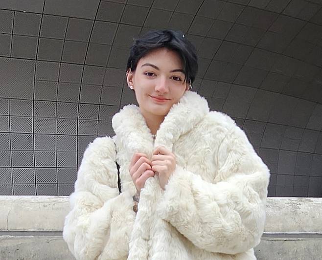 Lauryne Bouyssy poses for a photo during Seoul Fashion Week at Dongdaemun Design Plaza in Seoul on Monday. (Choi Si-young/The Korea Herald)