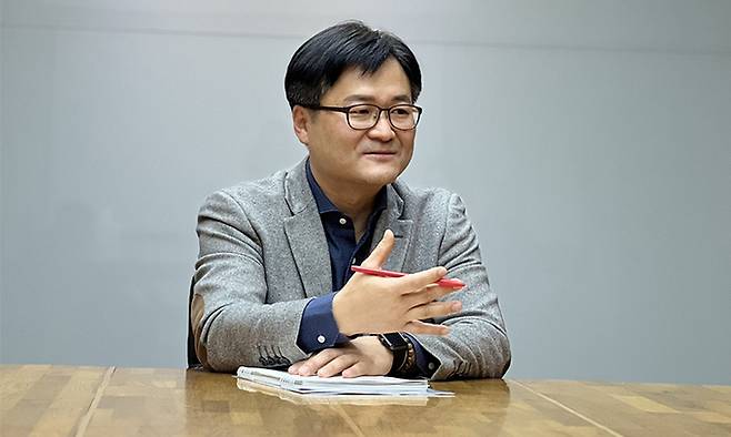 김홍범 삼양스퀘어랩 소장이 삼양라운드스퀘어의 푸드케어에 대해 설명하고 있다. 삼양라운드스퀘어 제공