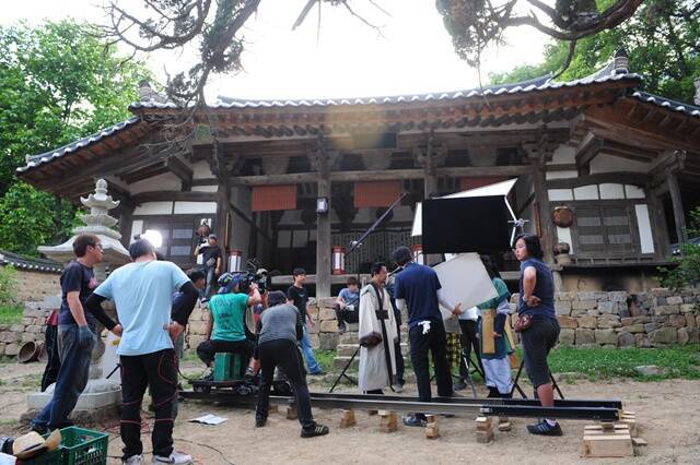 한국드라마제작사협회는 지난달 간담회를 열고 "드라마 제작 위축은 한국 방송산업의 위기로 이어진다"며 해결 방안으로 출연료 가이드라인을 언급했다. /뉴시스